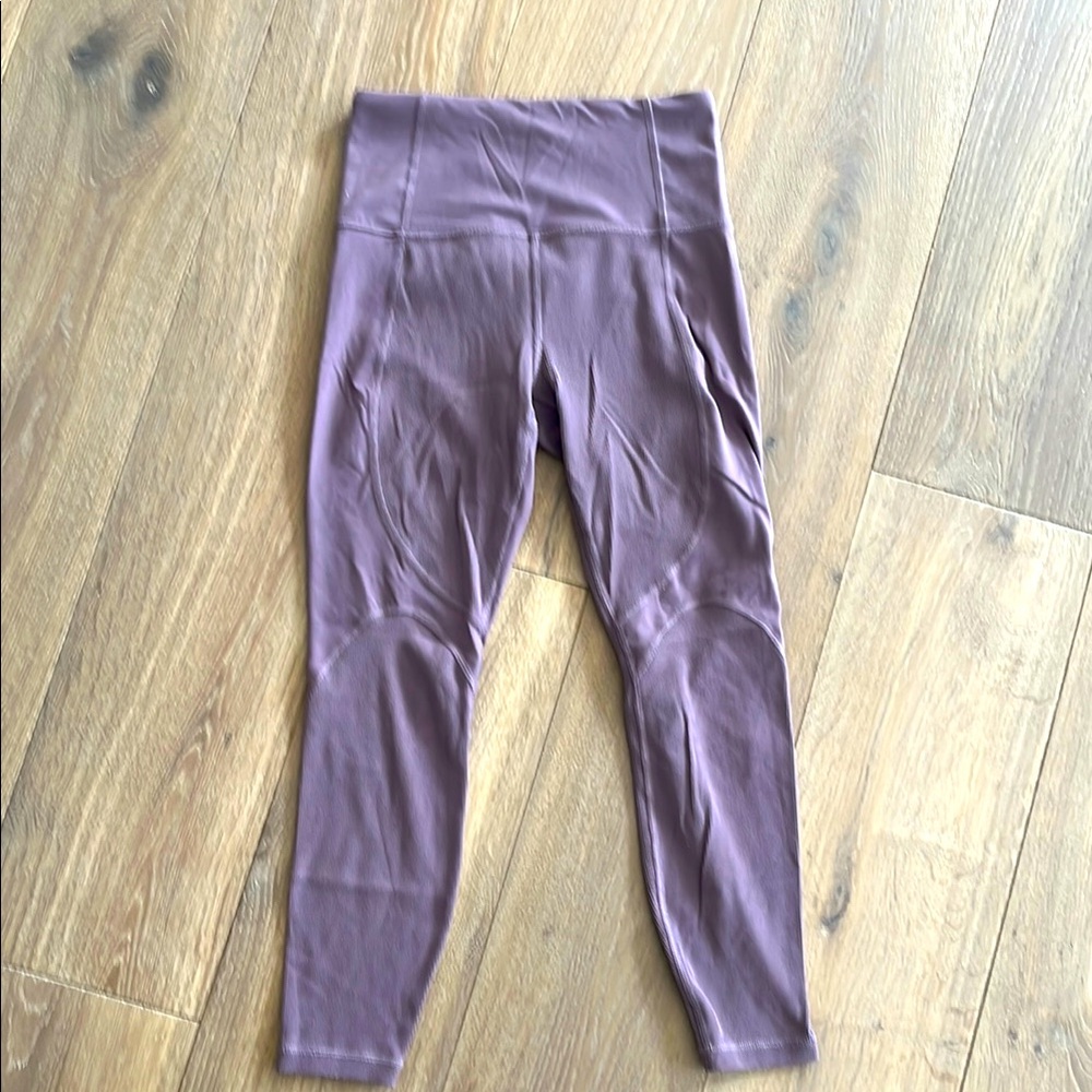 Purple Athleta Rise up rib Leggings. 7/8 length. XS petite.